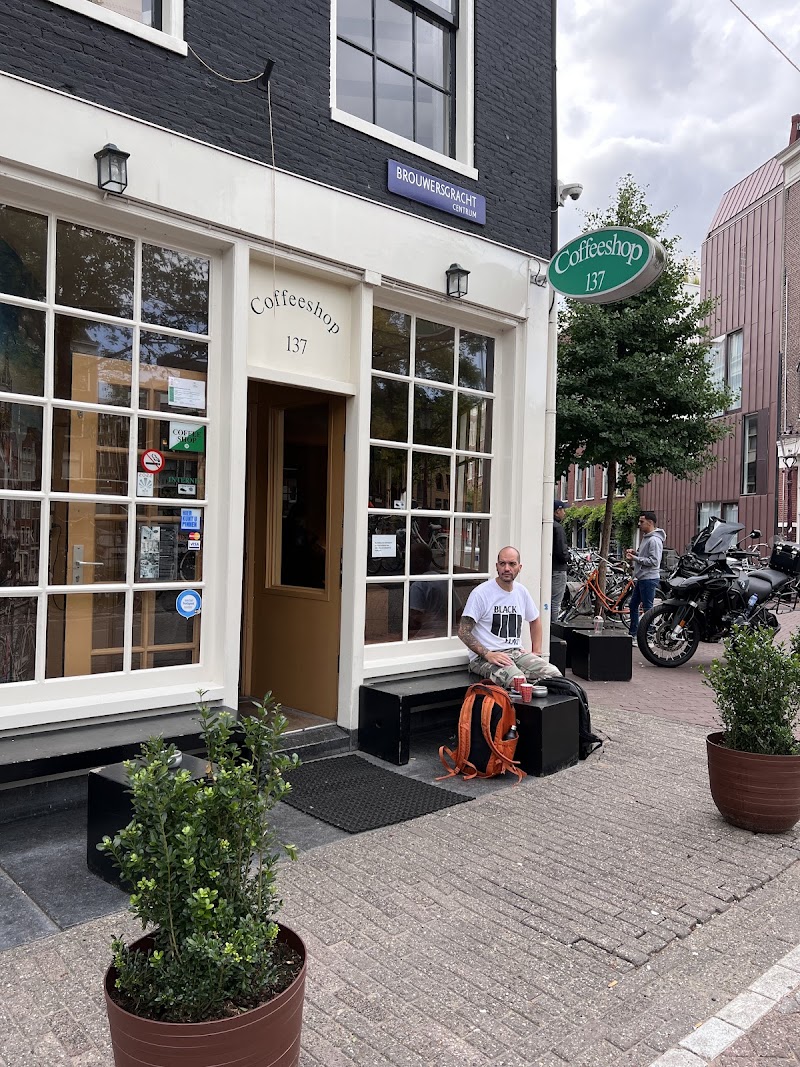 Coffeeshop 7th Heaven Amsterdam in Amsterdam