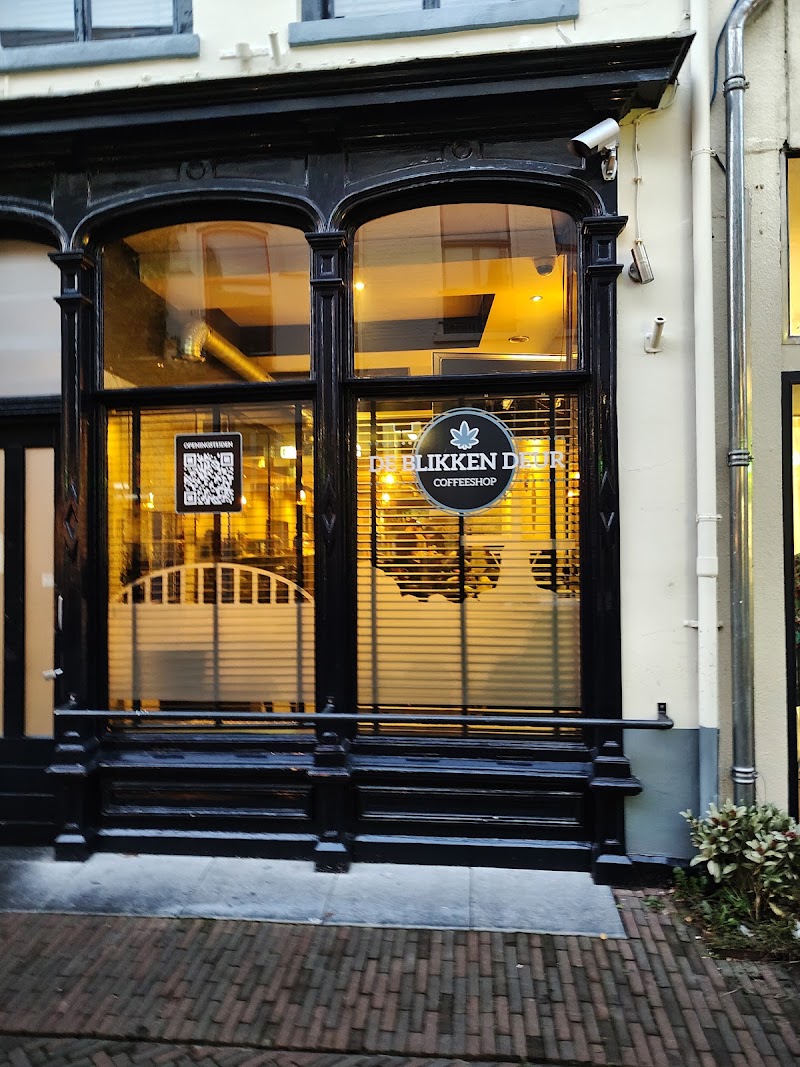 Coffeeshop Blikken Deur in Deventer