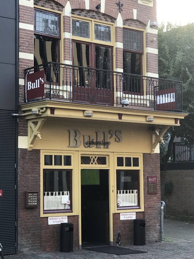 Coffeeshop Cybershop Bulls in Deventer